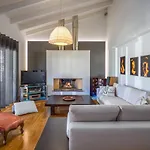 Artemis Luxury Penthouse By Estia