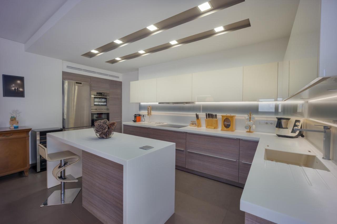 Artemis Luxury Penthouse By Estia *